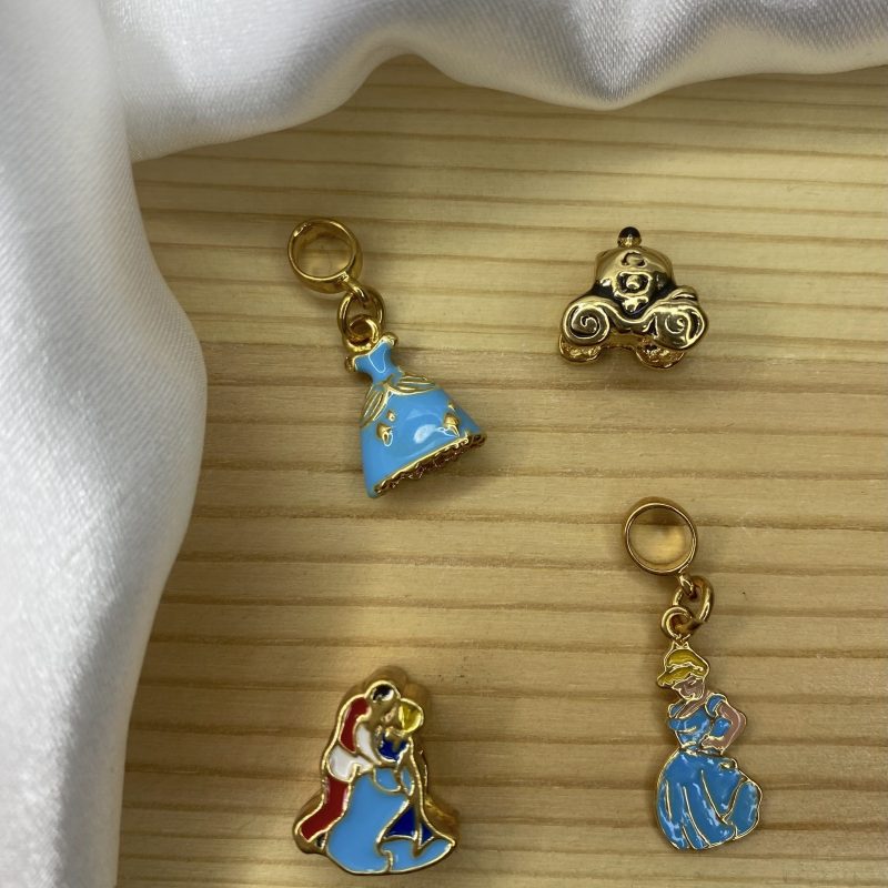 Berloque Banhado a Ouro 18k Kit Cinderela & Romance Encantado
